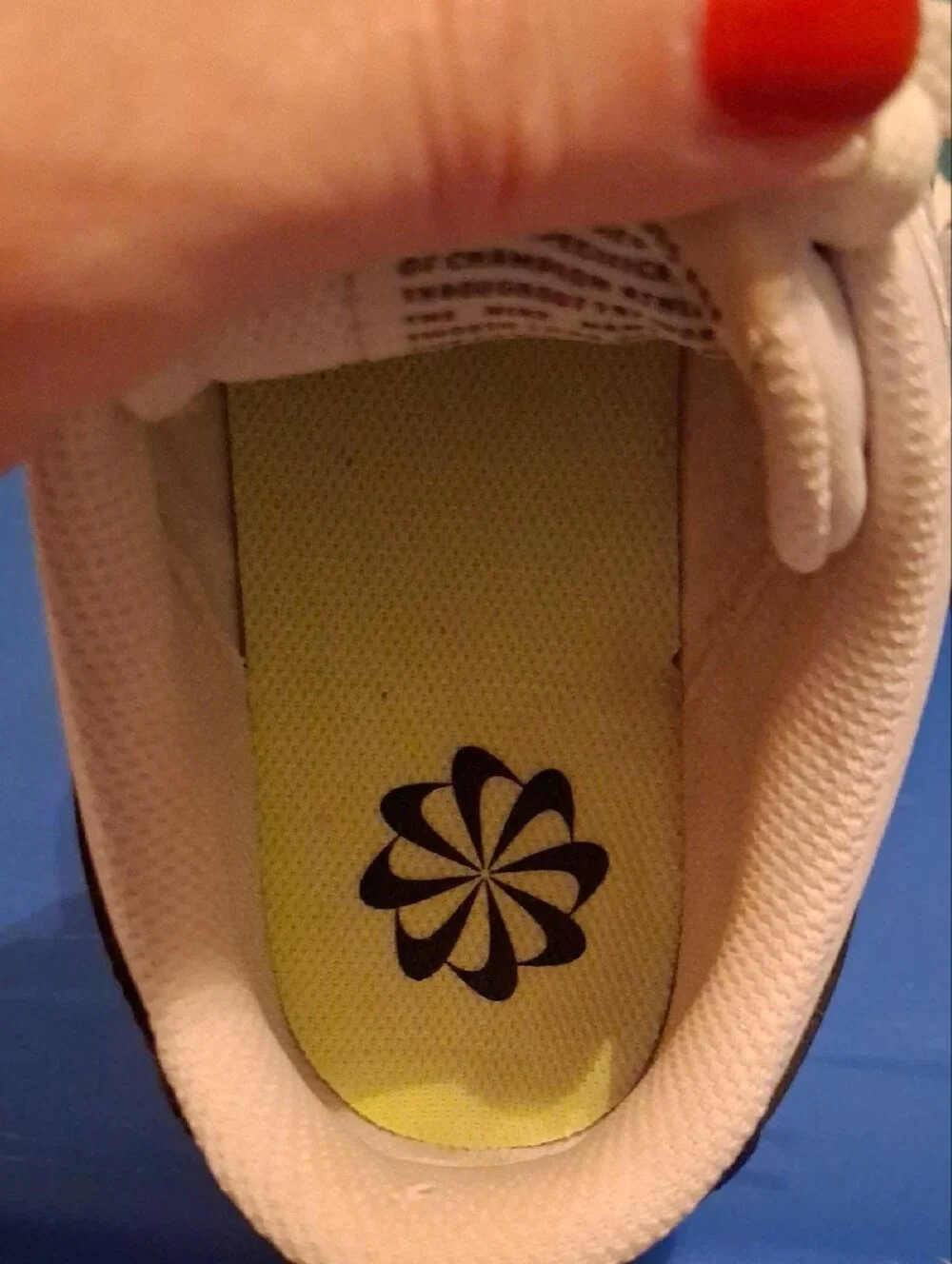 Nike Womens Court Legacy Sneakers with Black Swoosh and Gum Sole Size 7